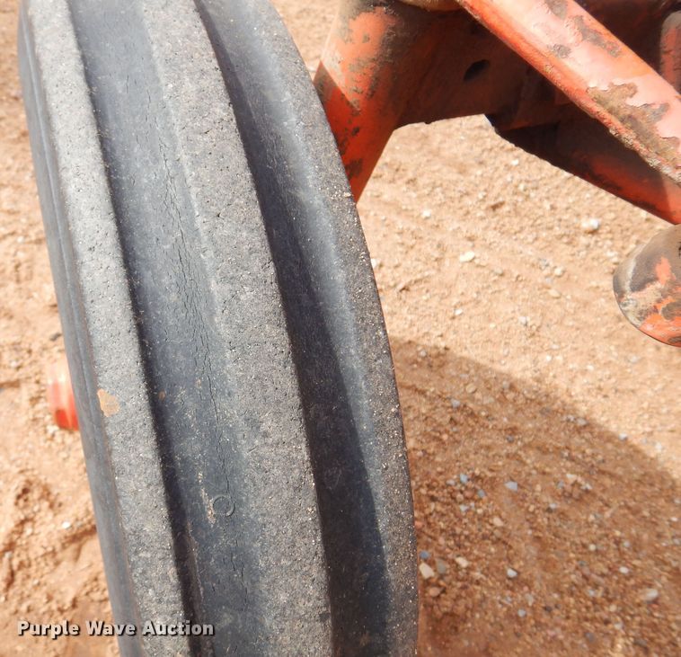 image for item LT9775 1954 Allis Chalmers B  tractor