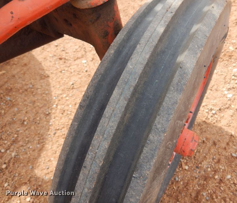 image for item LT9775 1954 Allis Chalmers B  tractor