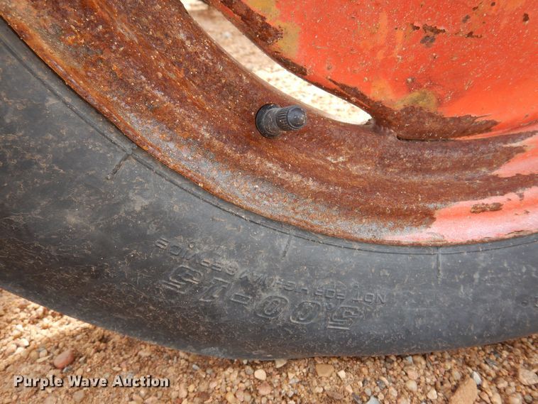 image for item LT9775 1954 Allis Chalmers B  tractor