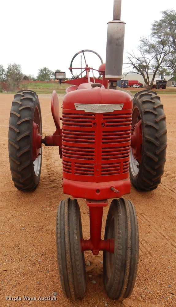 image for item LT9776 1941 Farmall H  tractor