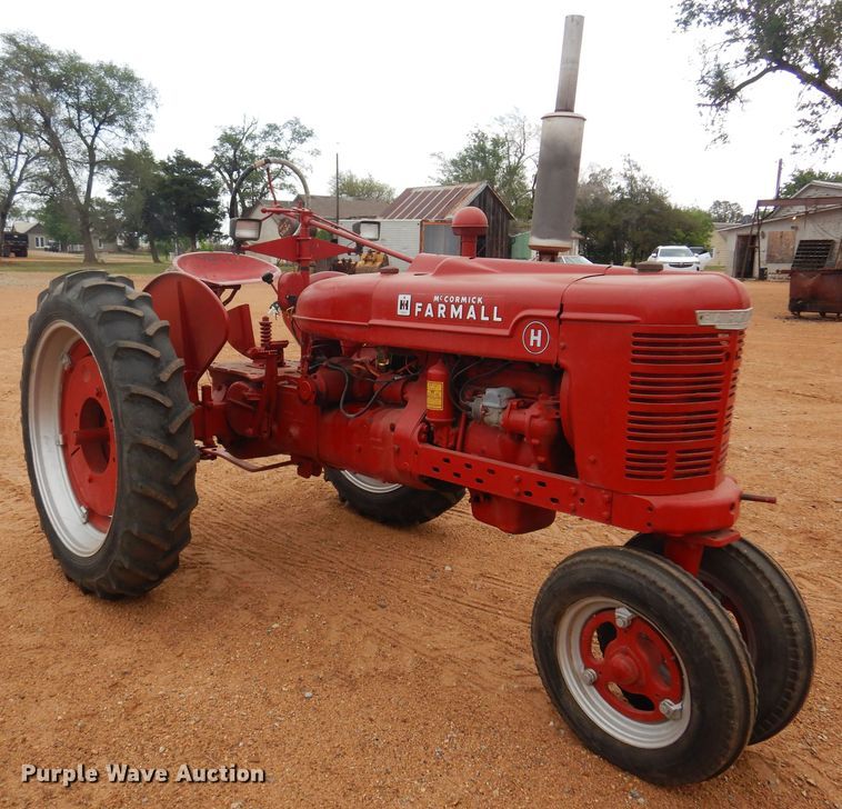 image for item LT9776 1941 Farmall H  tractor