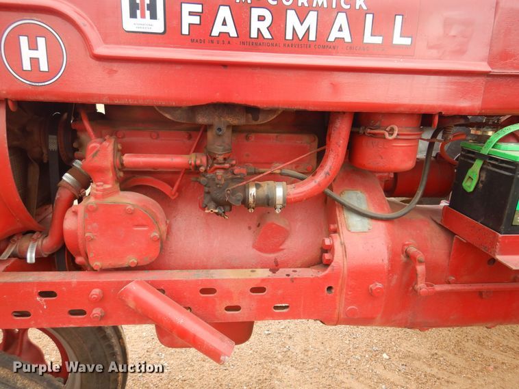 image for item LT9776 1941 Farmall H  tractor