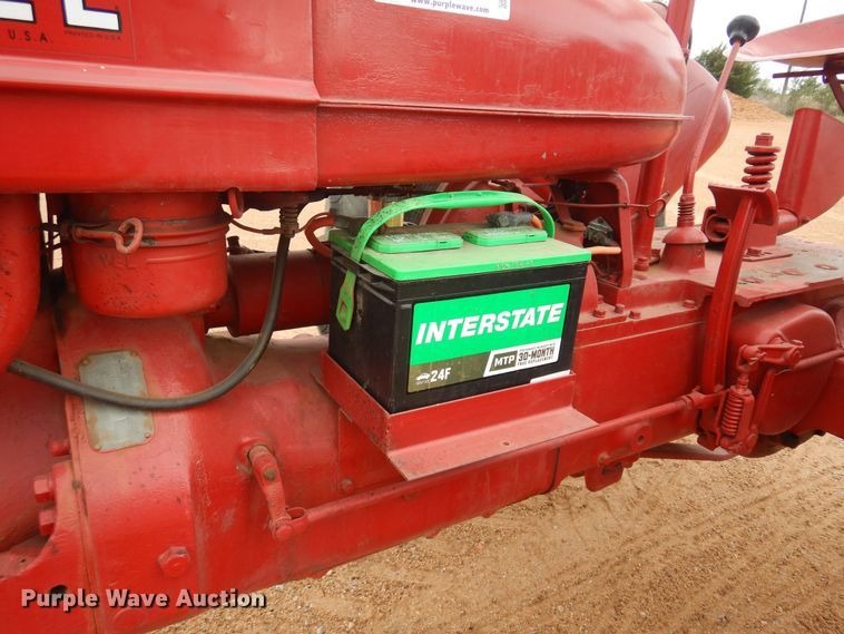 image for item LT9776 1941 Farmall H  tractor