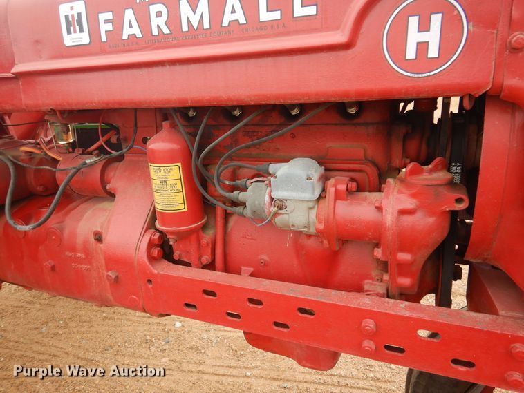 image for item LT9776 1941 Farmall H  tractor