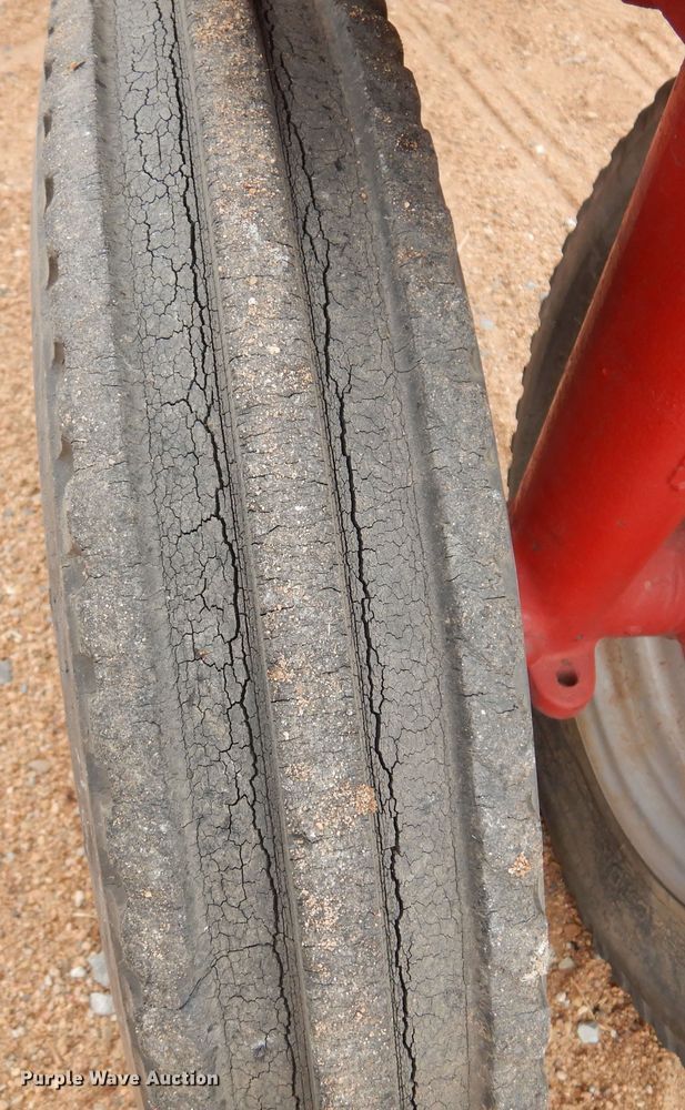 image for item LT9776 1941 Farmall H  tractor