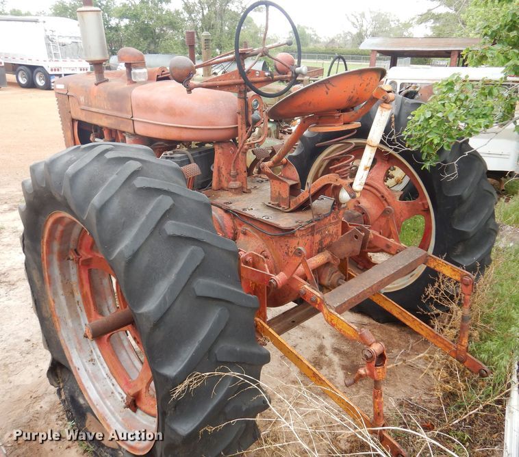 image for item LT9780 1941 Farmall M  tractor