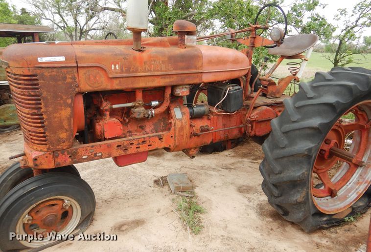 image for item LT9780 1941 Farmall M  tractor