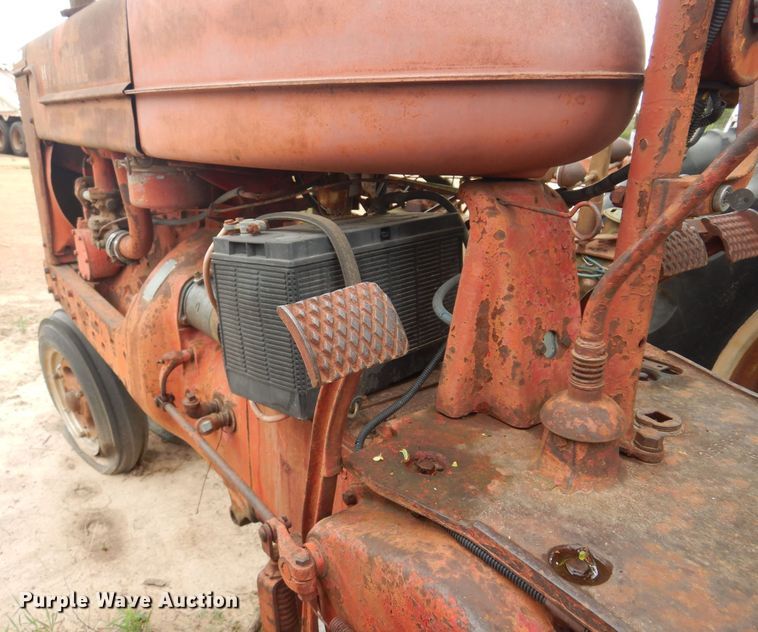 image for item LT9780 1941 Farmall M  tractor