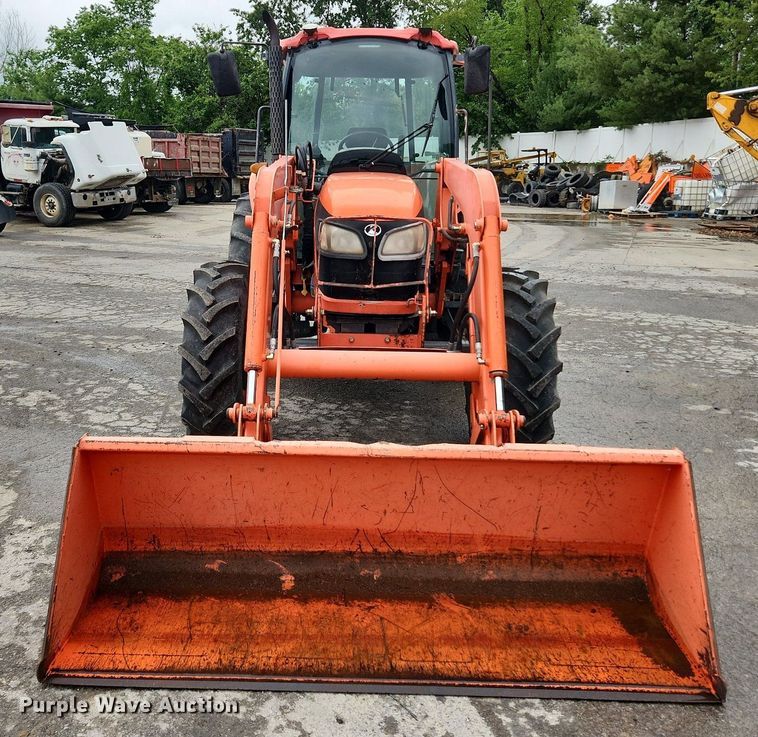 image for item LX9582 Kubota M9540  MFWD tractor