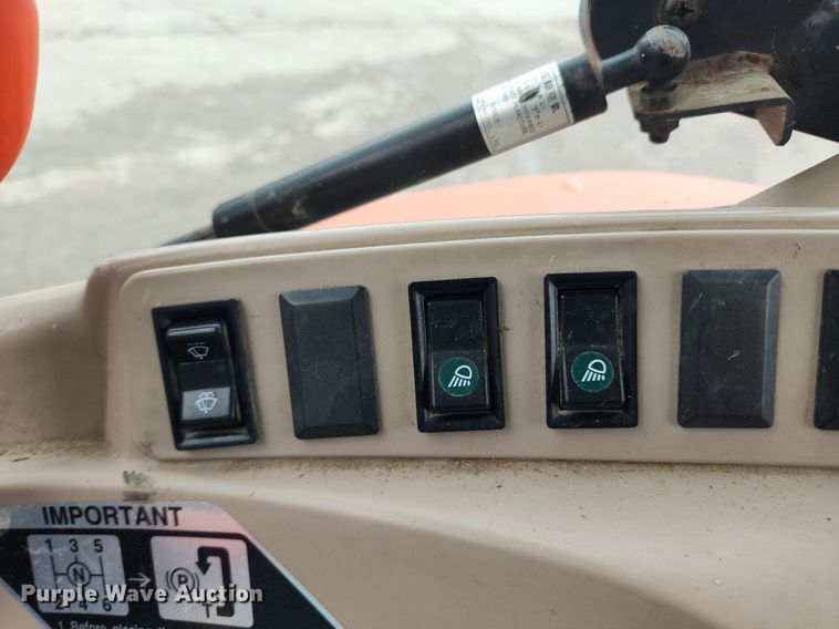 image for item LX9582 Kubota M9540  MFWD tractor