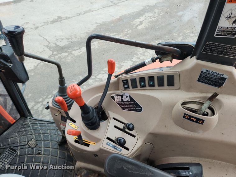 image for item LX9582 Kubota M9540  MFWD tractor