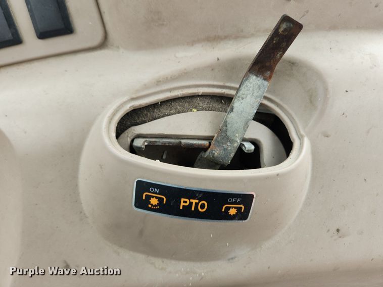 image for item LX9582 Kubota M9540  MFWD tractor