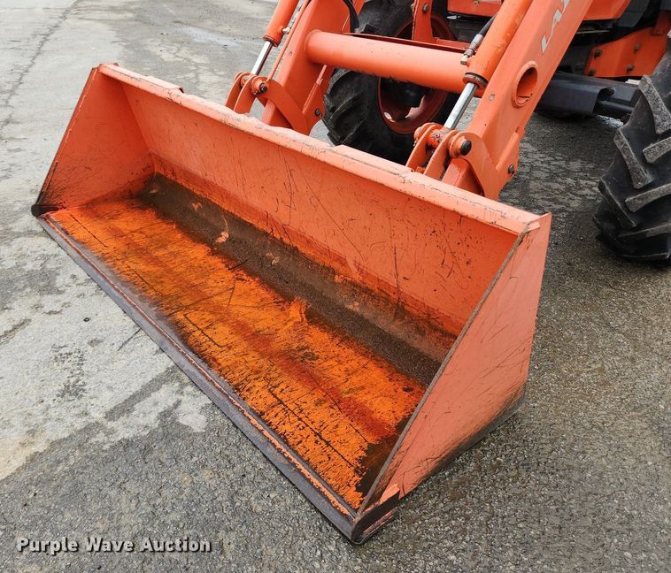image for item LX9582 Kubota M9540  MFWD tractor