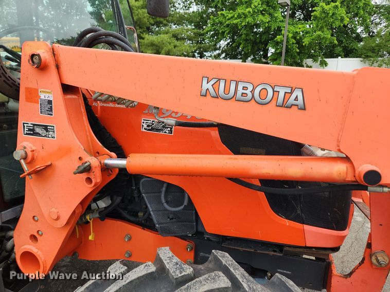 image for item LX9582 Kubota M9540  MFWD tractor
