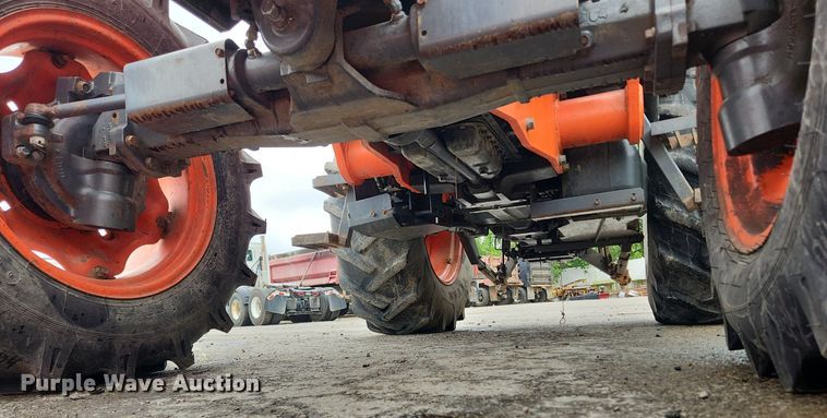 image for item LX9582 Kubota M9540  MFWD tractor