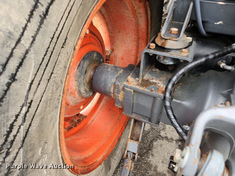 image for item LX9582 Kubota M9540  MFWD tractor