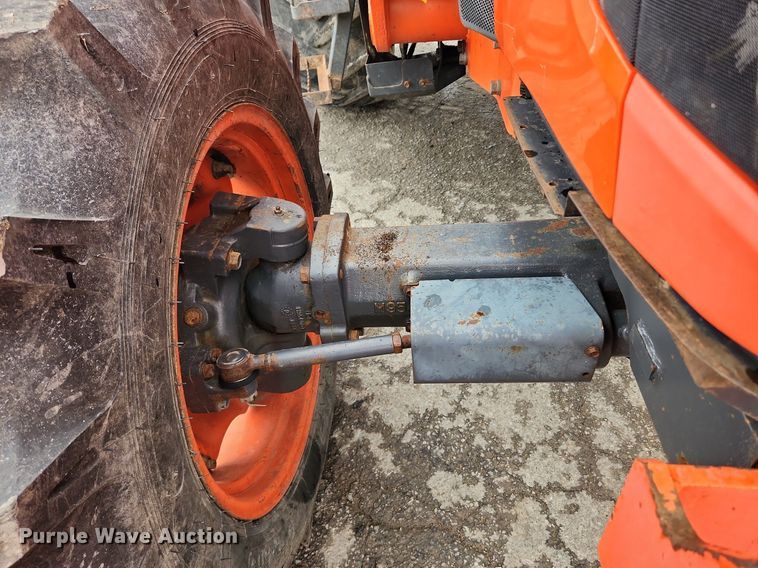 image for item LX9582 Kubota M9540  MFWD tractor