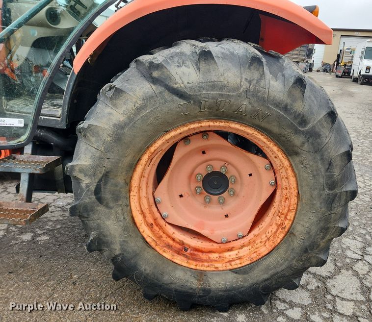 image for item LX9582 Kubota M9540  MFWD tractor