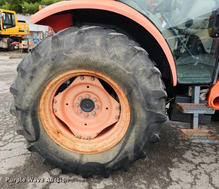 image for item LX9582 Kubota M9540  MFWD tractor