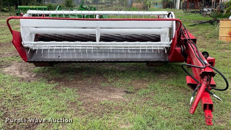 image for item LY9679 International 990  swather / windrower