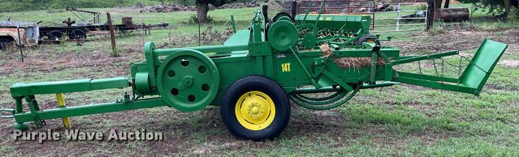 image for item LY9681 John Deere 14T  small square baler