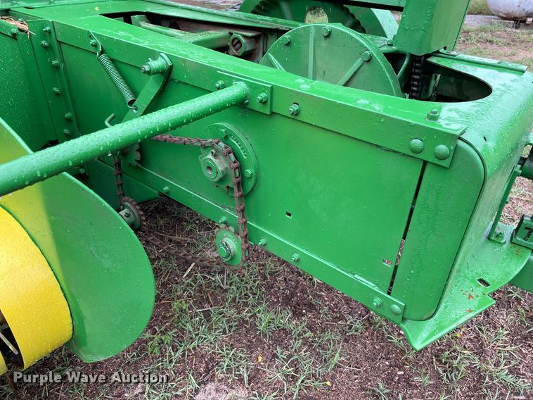 image for item LY9681 John Deere 14T  small square baler