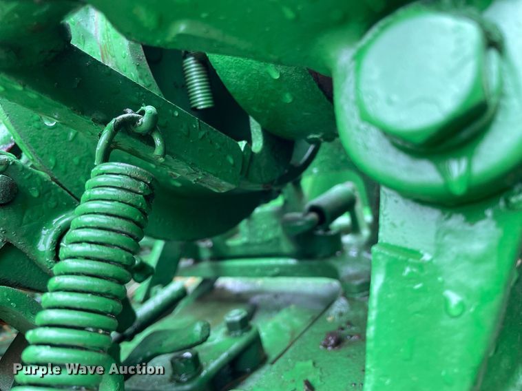 image for item LY9681 John Deere 14T  small square baler