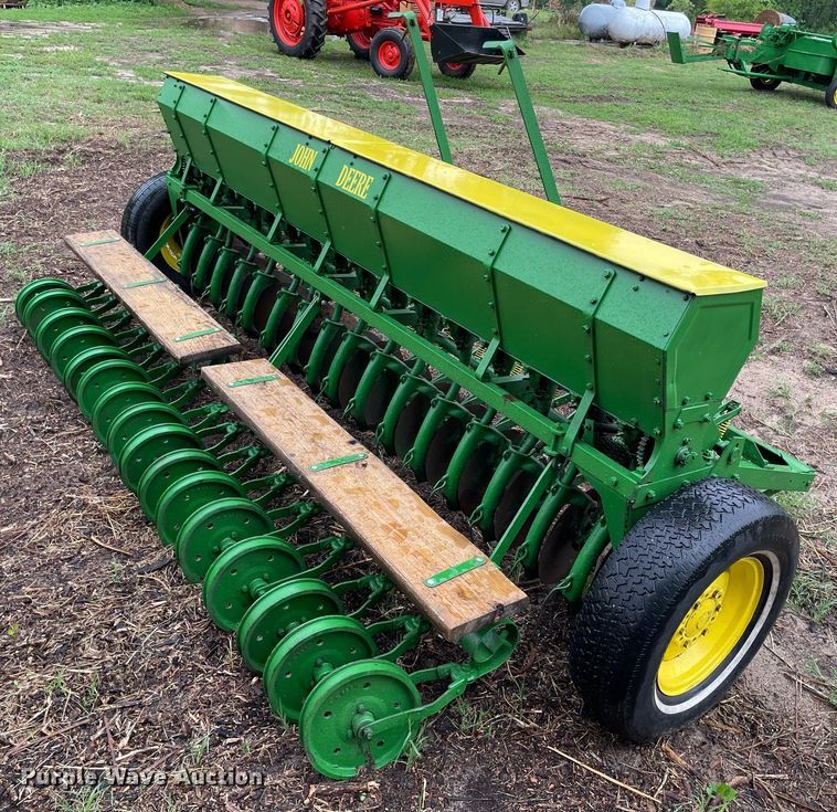 image for item LY9683 John Deere  grain drill