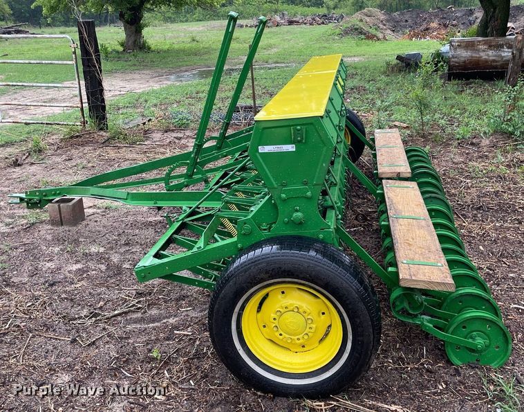 image for item LY9683 John Deere  grain drill