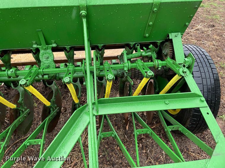 image for item LY9683 John Deere  grain drill
