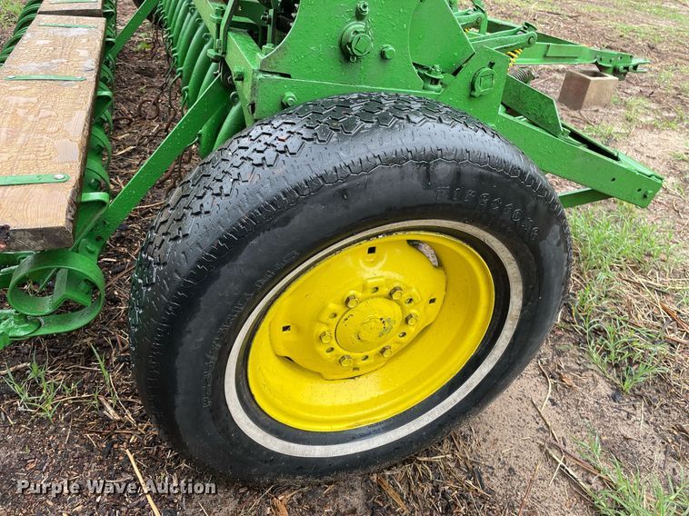 image for item LY9683 John Deere  grain drill