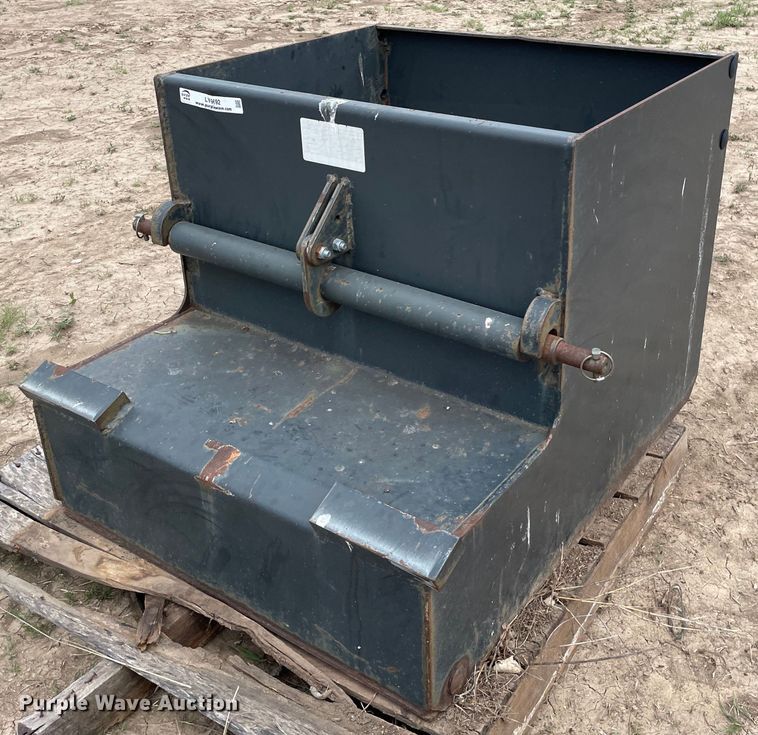 image for item LY9692 Weight box