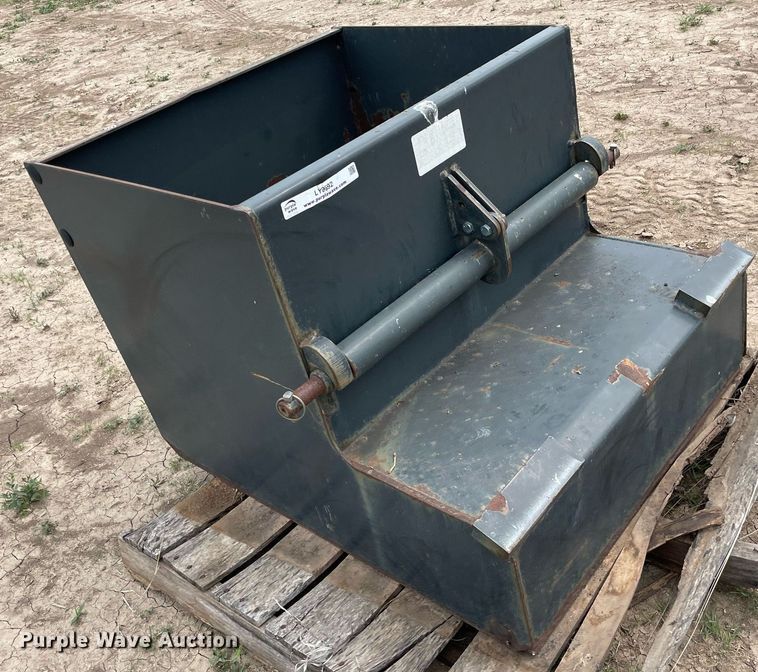 image for item LY9692 Weight box