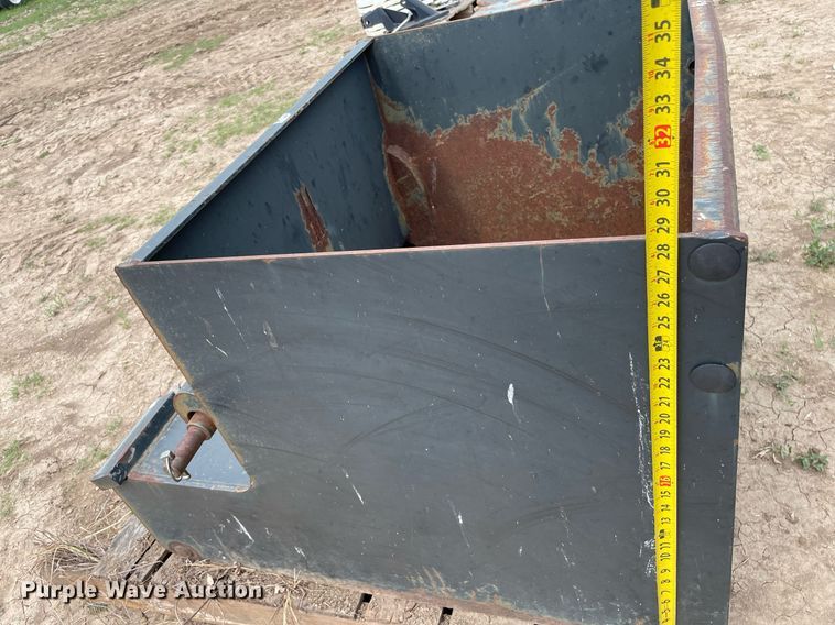 image for item LY9692 Weight box