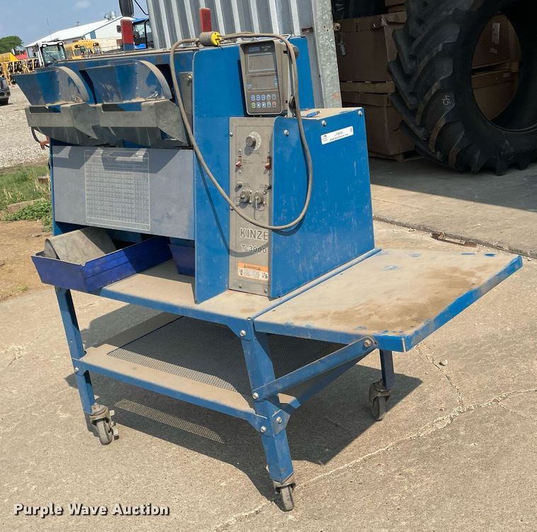image for item LY9695 Kinze T3000  seed meter test stand