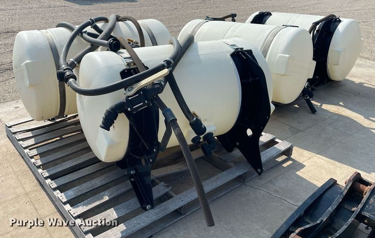 image for item LY9698 (4) poly tanks