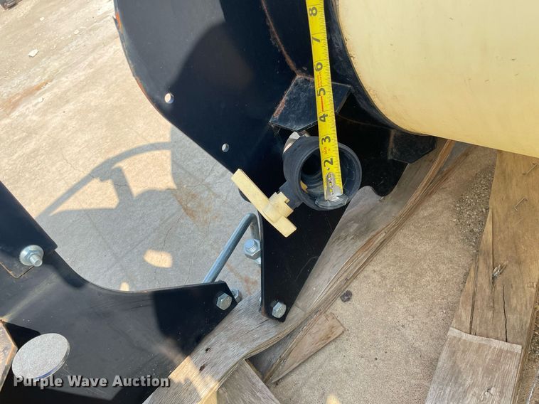 image for item LY9698 (4) poly tanks