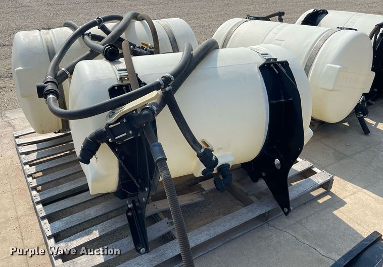 image for item LY9698 (4) poly tanks