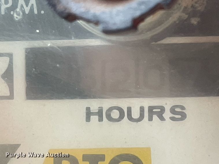 image for item LY9782 1974 International Farmall 966  tractor