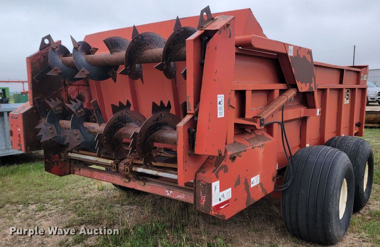 image for item ML9368 H&S MS600  manure spreader