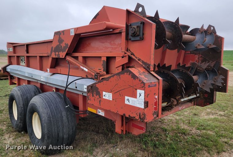 image for item ML9368 H&S MS600  manure spreader