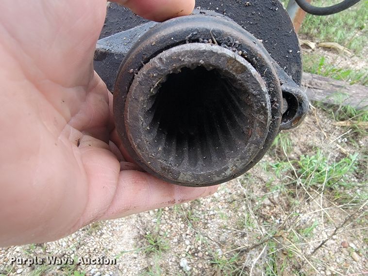 image for item ML9368 H&S MS600  manure spreader