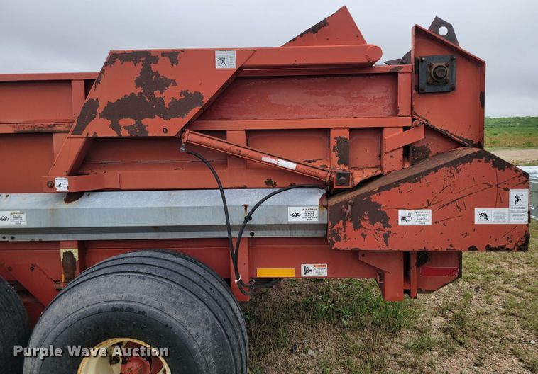 image for item ML9368 H&S MS600  manure spreader