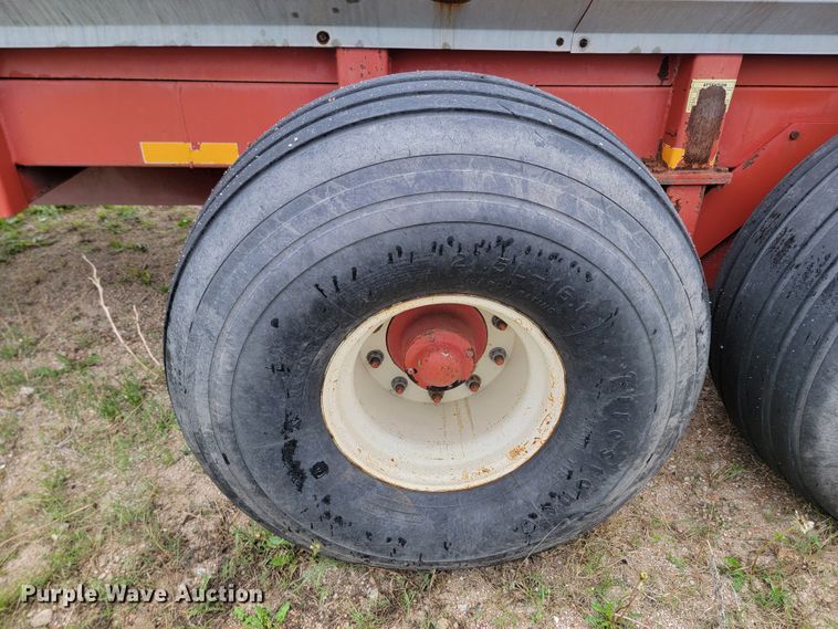 image for item ML9368 H&S MS600  manure spreader