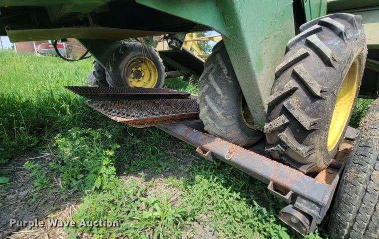 image for item ML9411 John Deere 800  swather / windrower