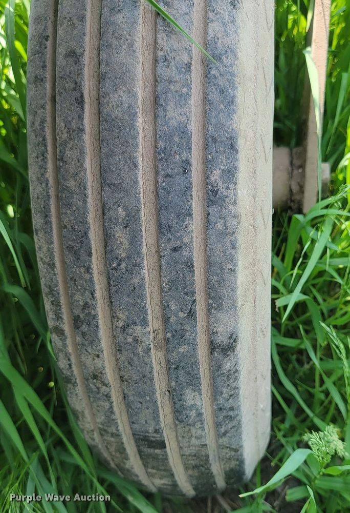 image for item ML9411 John Deere 800  swather / windrower