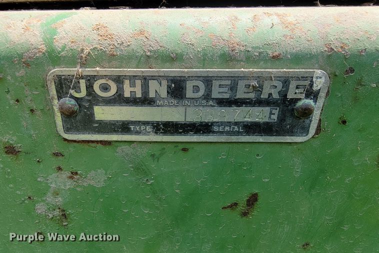 image for item ML9411 John Deere 800  swather / windrower