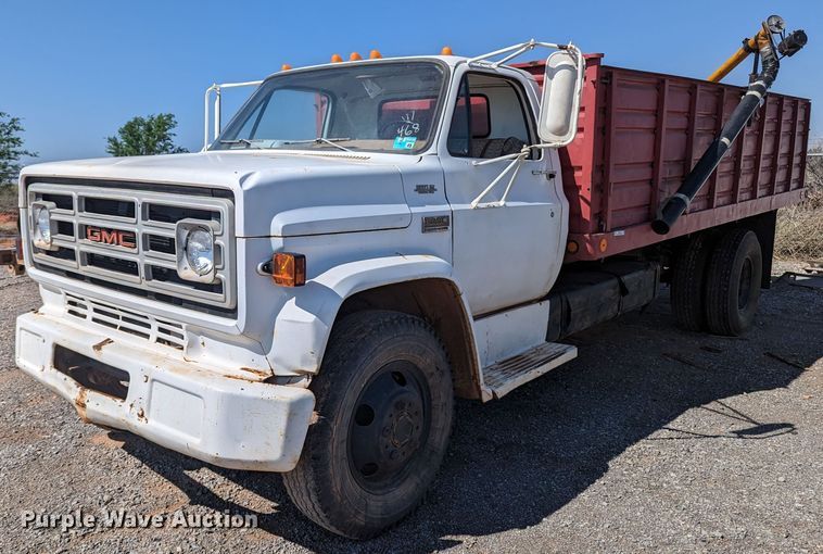 image for item MN9996 1973 GMC 6000  grain truck