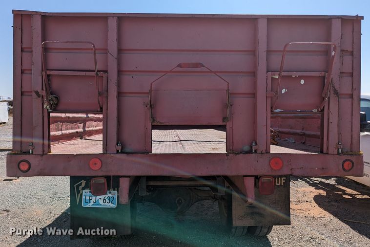 image for item MN9996 1973 GMC 6000  grain truck