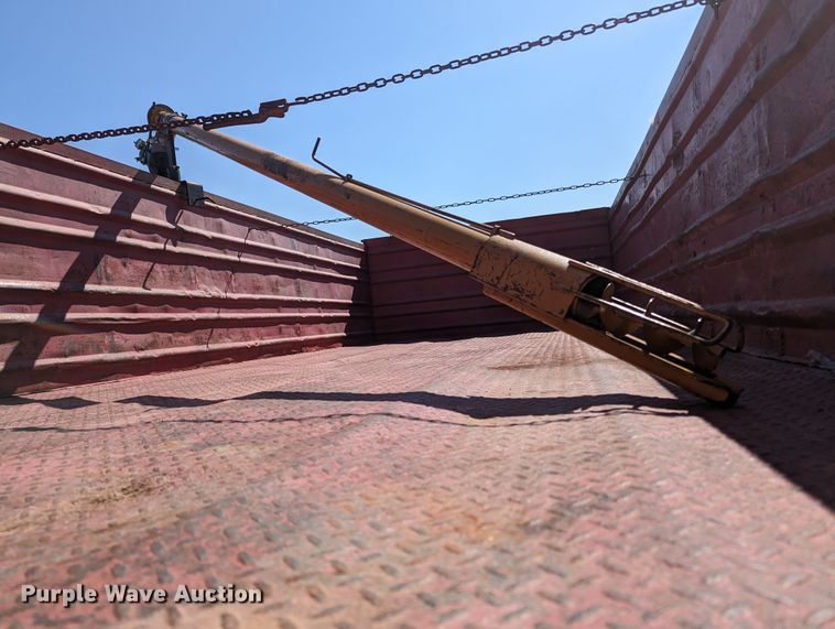 image for item MN9996 1973 GMC 6000  grain truck